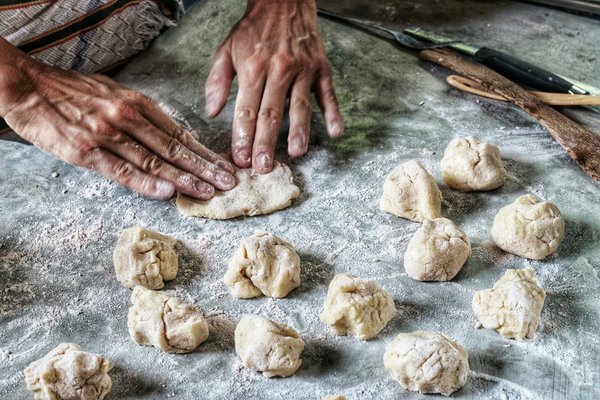 Comment préparer des raviolis à la truffe avec une pâte maison fine et savoureuse ?
